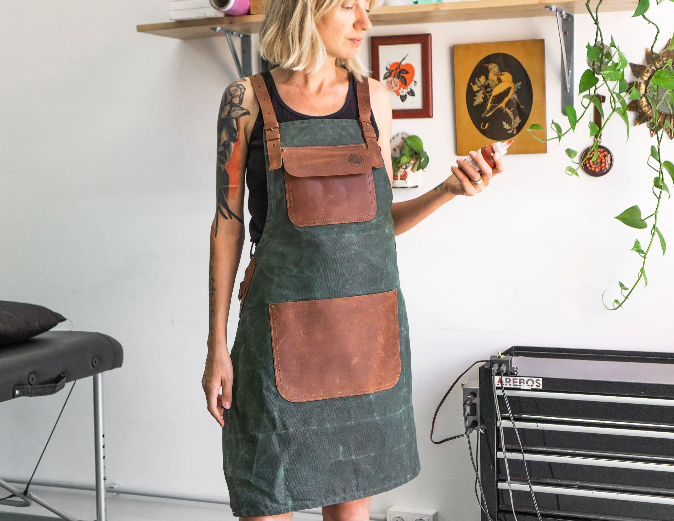 Canvas apron | Apron with leather pockets | Handcrafted apron