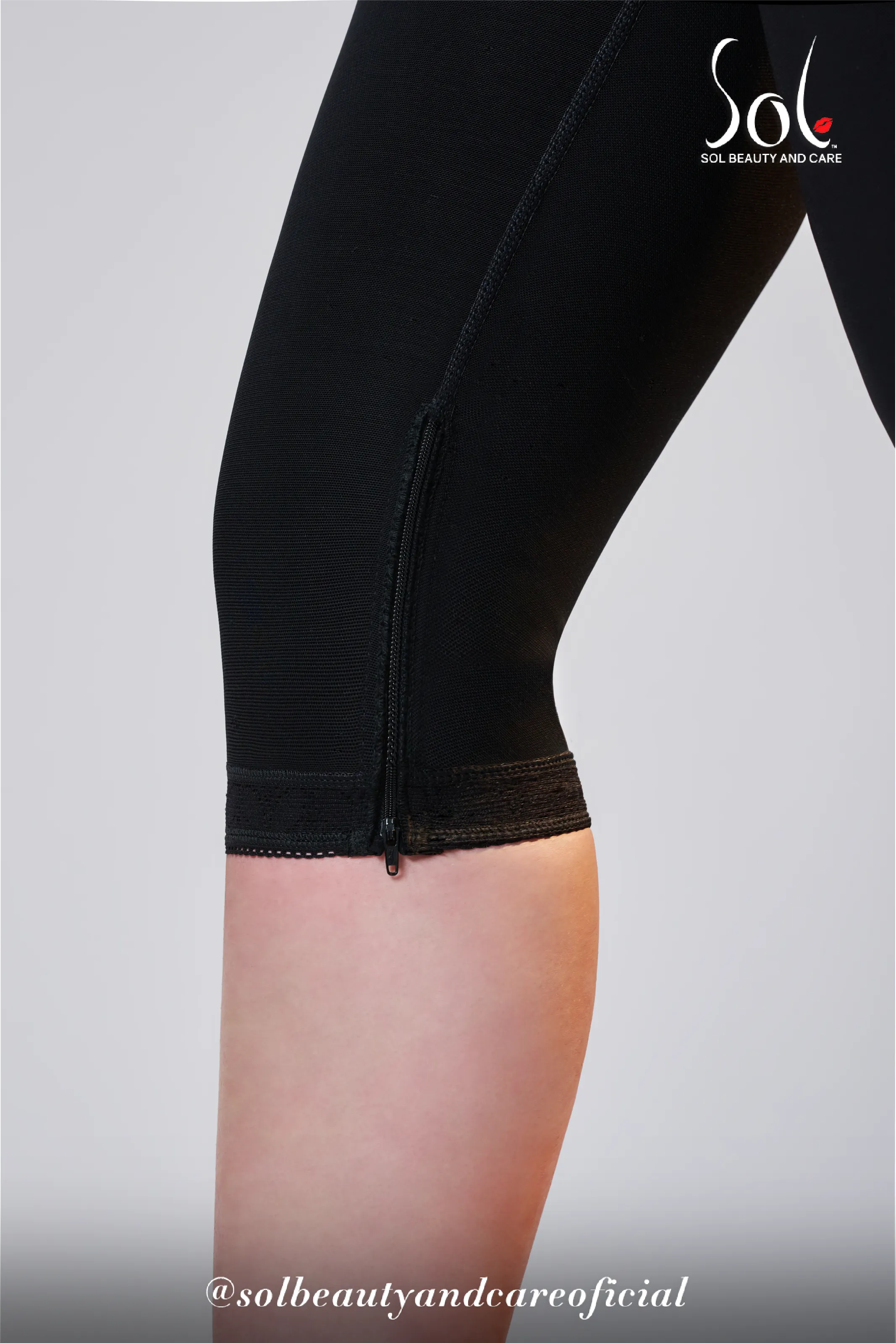 Hourglass Short High Rise Knee length