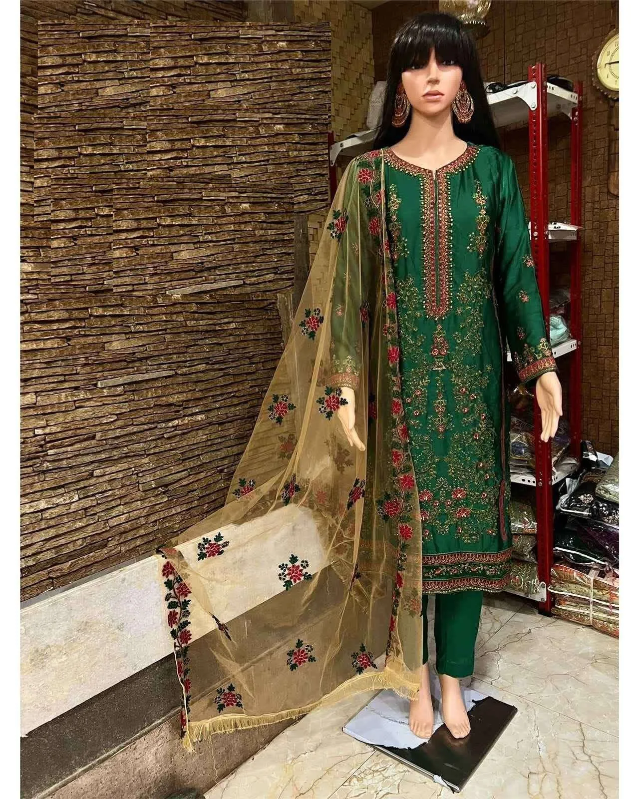 Pakistani Green Straight Cut Wear Pakistani Suit