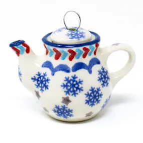 Teapot-Ornament in Falling Snow